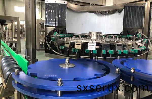 玻瓈缾菓汁(zhi)灌裝(zhuang)機(ji)清(qing)洗(xi)部分