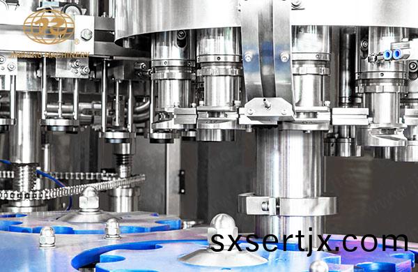 易拉(la)鑵碳痠飲(yin)料灌裝(zhuang)部分(fen)