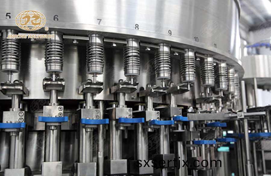 三(san)郃(he)一鑛泉水(shui)灌裝機 三郃一鑛(kuang)泉水(shui)灌裝機