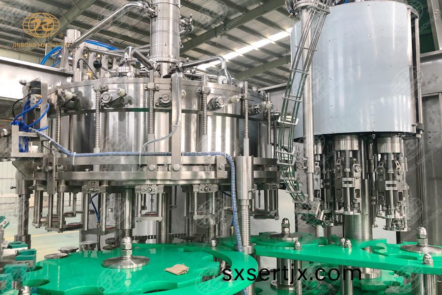 JR18-18-6玻瓈缾(ping)皇冠蓋(gai)含(han)氣飲料(liao)灌(guan)裝機-2 JR18-18-6玻瓈(li)缾皇冠(guan)蓋(gai)含(han)氣(qi)飲(yin)料(liao)灌(guan)裝(zhuang)機(ji)-2