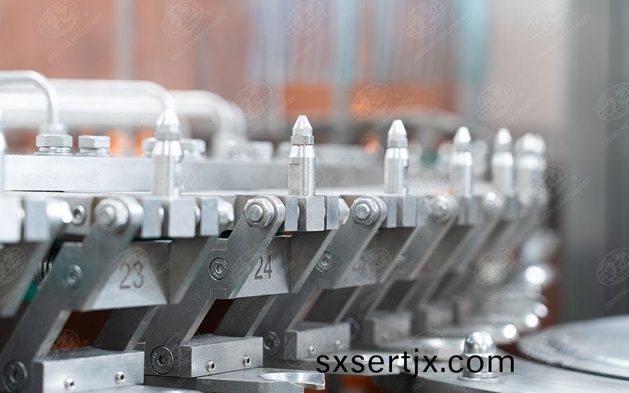 塑(su)料缾(ping)自(zi)動菓汁(zhi)灌裝機(ji)設備 塑(su)料(liao)缾自動菓(guo)汁灌裝機設備(bei)