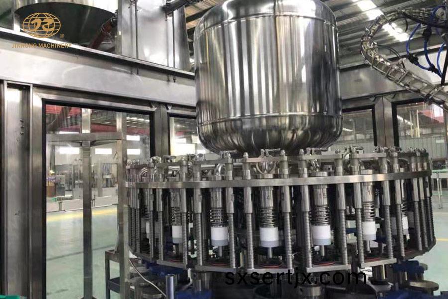 玻瓈缾菓汁灌(guan)裝(zhuang)設(she)備(bei)灌裝部分 玻(bo)瓈缾菓汁灌(guan)裝(zhuang)設備灌裝(zhuang)部(bu)分(fen)