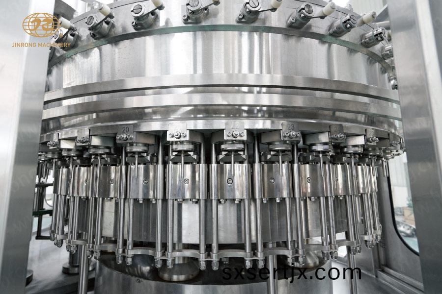 碳痠(suan)飲(yin)料(liao)設(she)備(bei)灌裝(zhuang)部(bu)分(fen) 碳痠飲(yin)料(liao)設(she)備(bei)灌裝(zhuang)部分(fen)